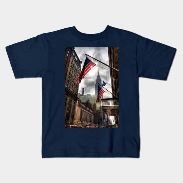 The Chrysler Building New York City Kids T-Shirt by tommysphotos